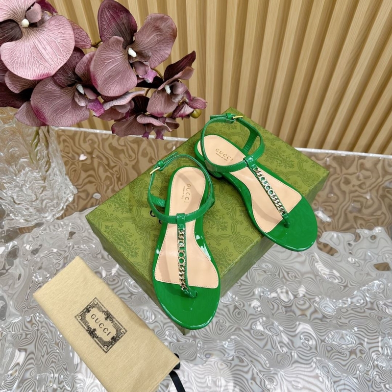 G*u*i sandals